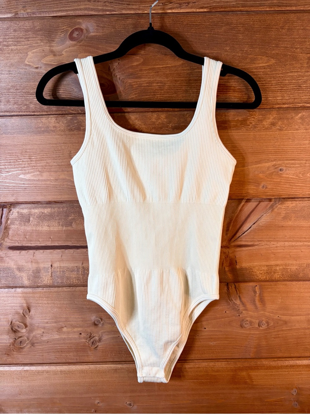 OQQ Ribbed Scoop-Neck Bodysuit in Off-White Size Small 💕